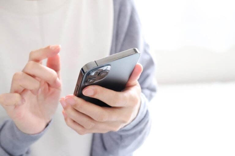 クリニックのLINE予約とは？導入メリット・注意点・予約システムの選び方を解説